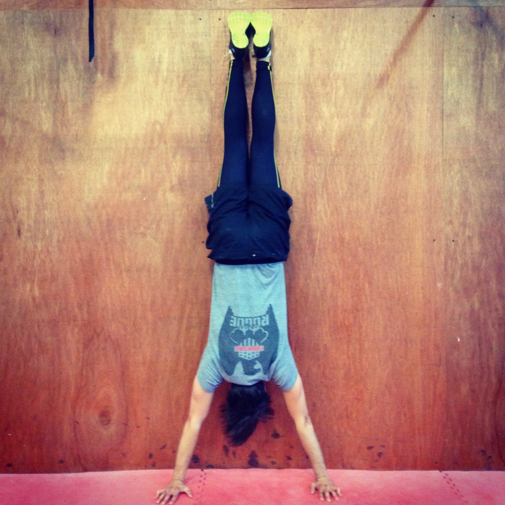 dirk handstand